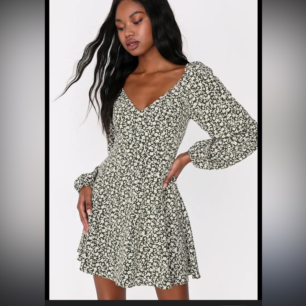Flirty Glances Olive Floral Print Lace-Up Skater Mini Dress
Lulus XS